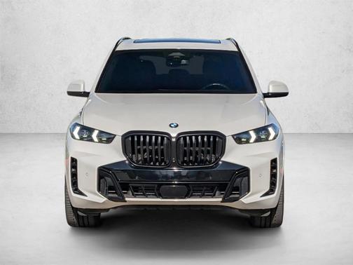 Mineral White Metallic 2024 BMW X5 sDrive40i