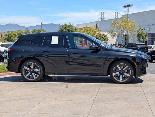 Black Sapphire Metallic 2026 BMW iX xDrive60
