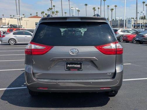 Predawn Gray Mica 2017 Toyota Sienna XLE