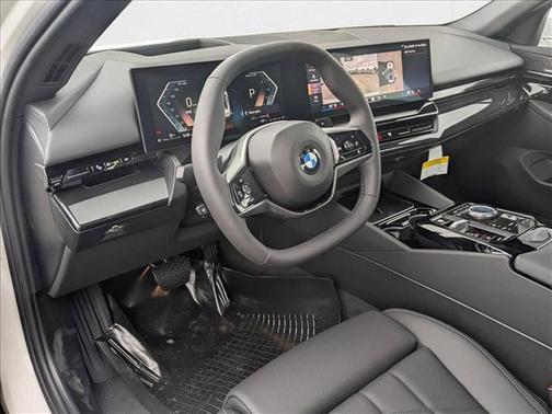 2025 BMW 530 i xDrive