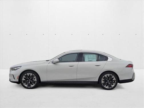 2025 BMW 530 i xDrive