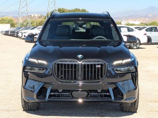 2026 BMW X7 M60i