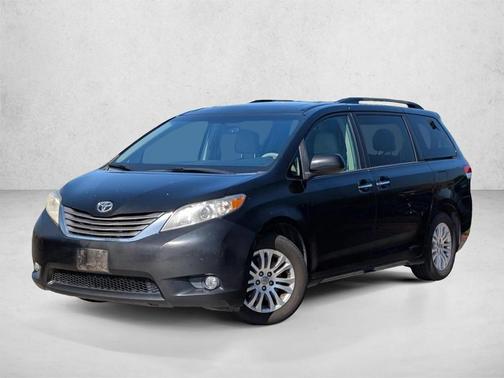 Black 2013 Toyota Sienna XLE