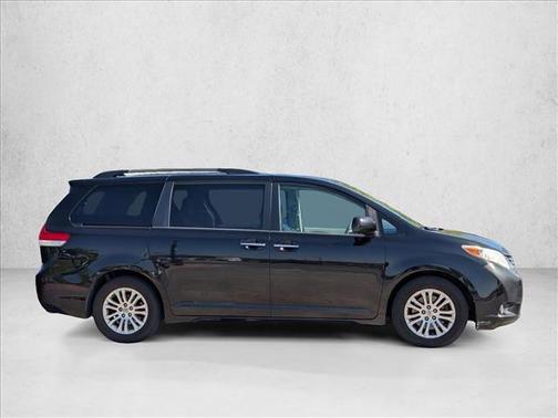Black 2013 Toyota Sienna XLE