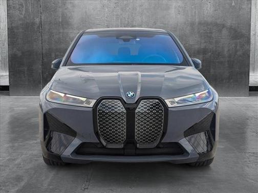 2025 BMW iX xDrive50