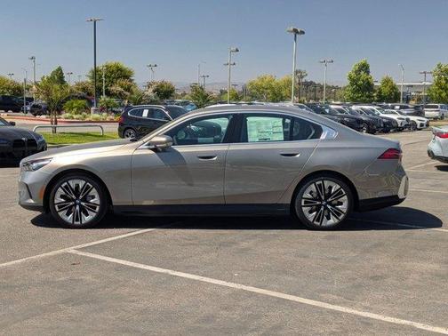2026 BMW i5 eDrive40