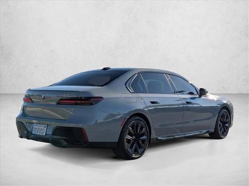 2023 BMW 740 i