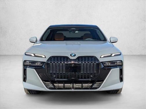 2023 BMW 740 i