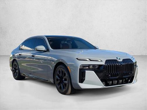 2023 BMW 740 i