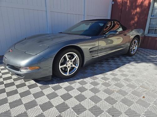 2004 Chevrolet Corvette Base