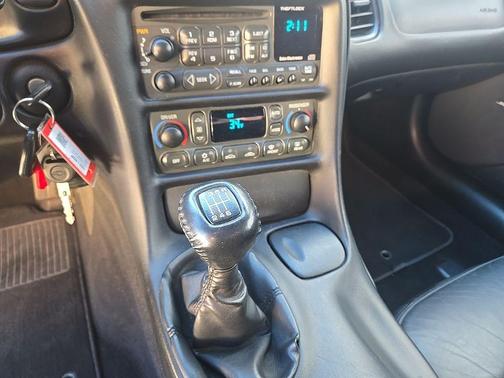 2004 Chevrolet Corvette Base