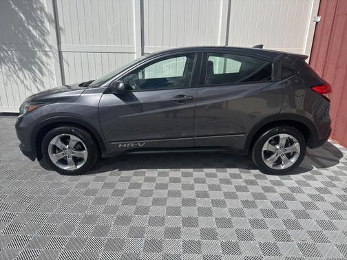 2017 Honda HR-V LX