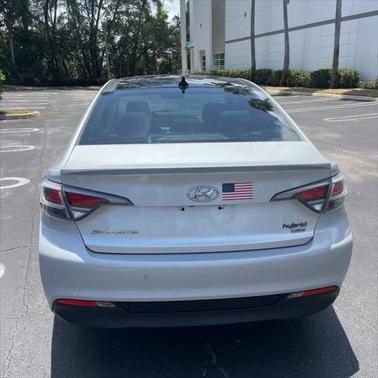 2016 Hyundai SONATA Hybrid Limited