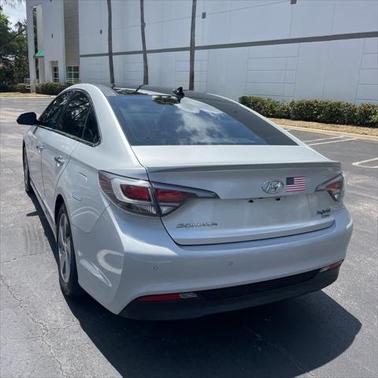 2016 Hyundai SONATA Hybrid Limited