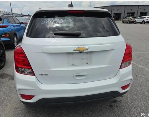 Summit White 2019 Chevrolet Trax LS