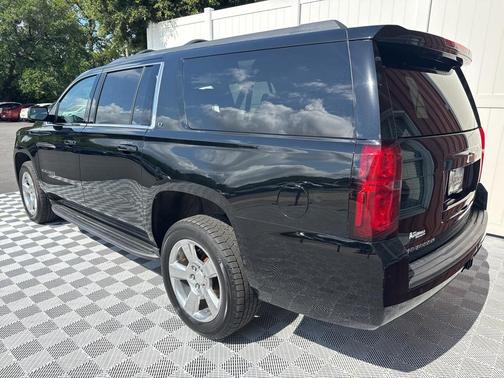 2019 Chevrolet Suburban LT
