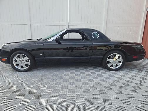 2003 Ford Thunderbird Base