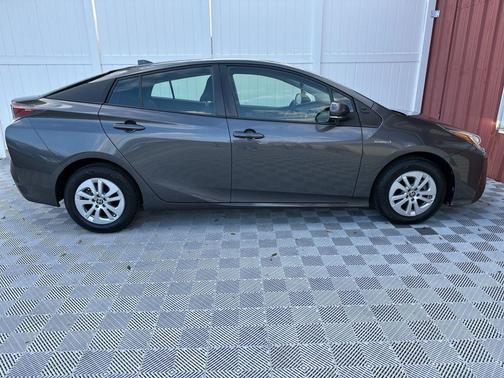 2017 Toyota Prius Two
