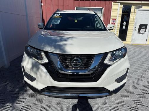 2020 Nissan Rogue SV
