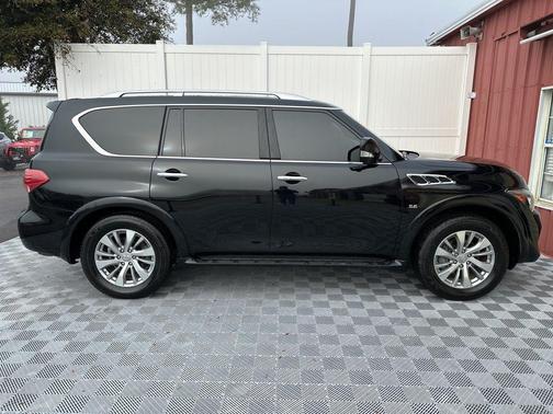 2017 INFINITI QX80 Base