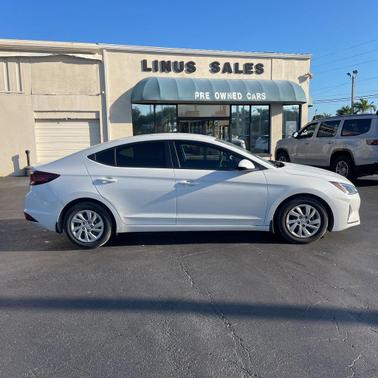 2020 Hyundai ELANTRA SE