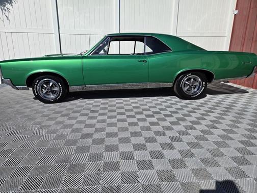 1967 Pontiac GTO 