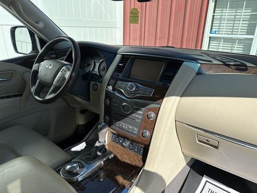 2017 INFINITI QX80 Base