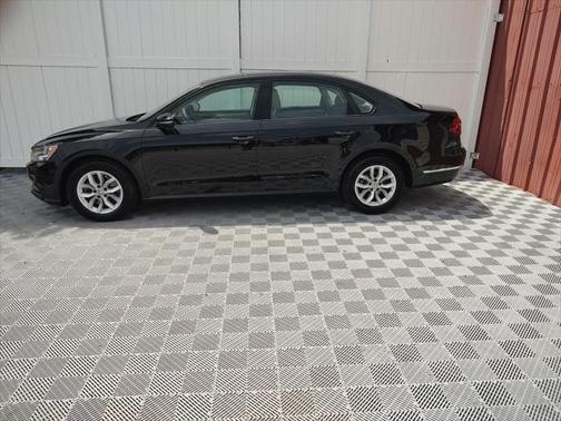 2018 Volkswagen Passat 2.0T S