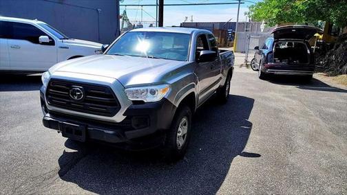 2018 Toyota Tacoma SR
