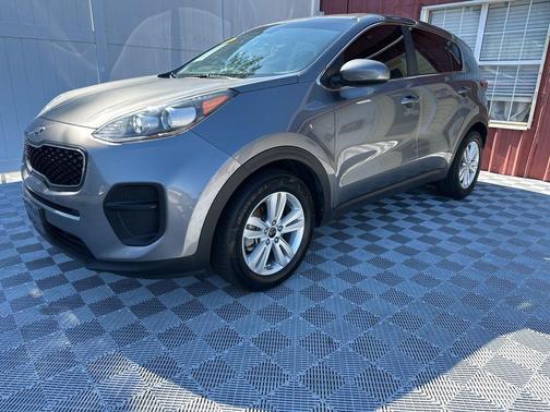 Mineral Silver 2017 Kia Sportage LX