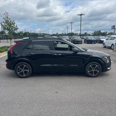 2023 Kia Niro SX