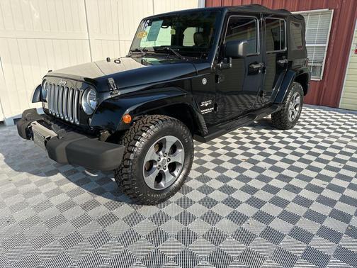 Black Clearcoat 2016 Jeep Wrangler Unlimited Sahara