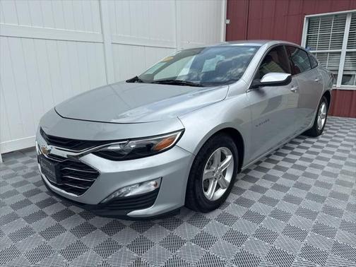 2022 Chevrolet Malibu FWD LT
