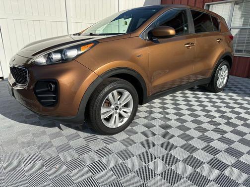 Burnished Copper 2017 Kia Sportage LX