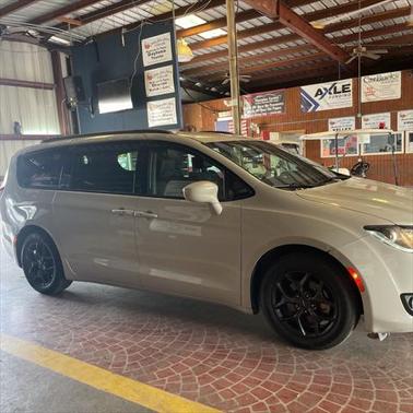2020 Chrysler Pacifica Touring-L Plus