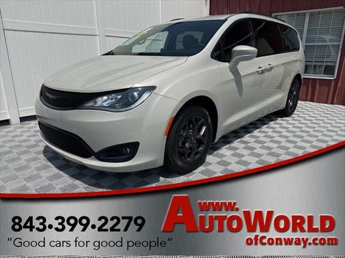 2020 Chrysler Pacifica Touring-L Plus
