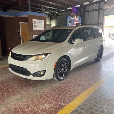 2020 Chrysler Pacifica Touring-L Plus