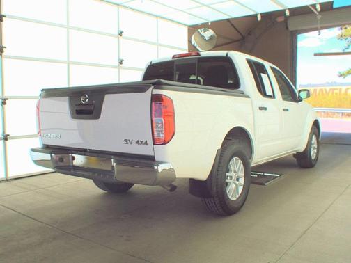 2021 Nissan Frontier SV