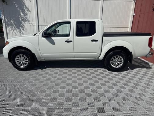 2021 Nissan Frontier SV