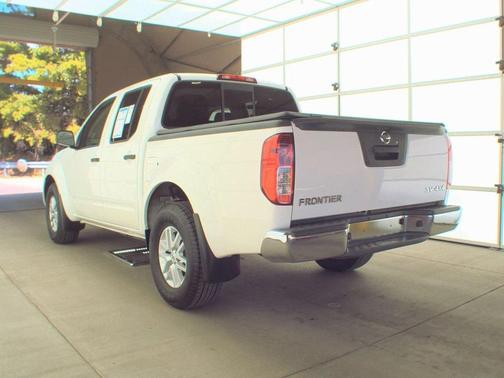 2021 Nissan Frontier SV