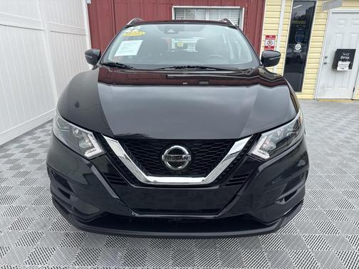 2022 Nissan Rogue Sport SV