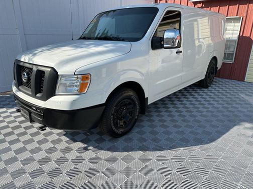 2015 Nissan NV Cargo NV3500 HD S V8