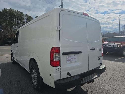 2015 Nissan NV Cargo NV3500 HD S V8