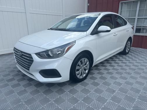 2019 Hyundai Accent SE