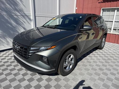 2022 Hyundai TUCSON SE