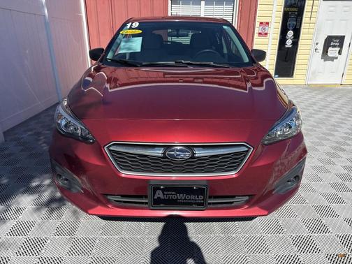 2019 Subaru Impreza 2.0i