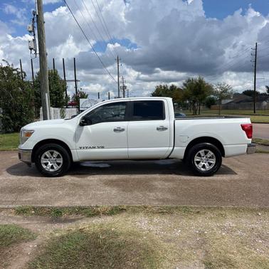 2019 Nissan Titan SV