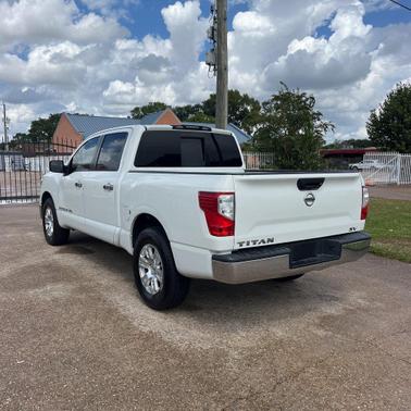 2019 Nissan Titan SV
