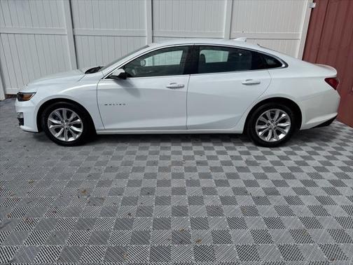 2022 Chevrolet Malibu FWD LT