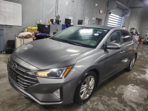 2019 Hyundai ELANTRA SEL